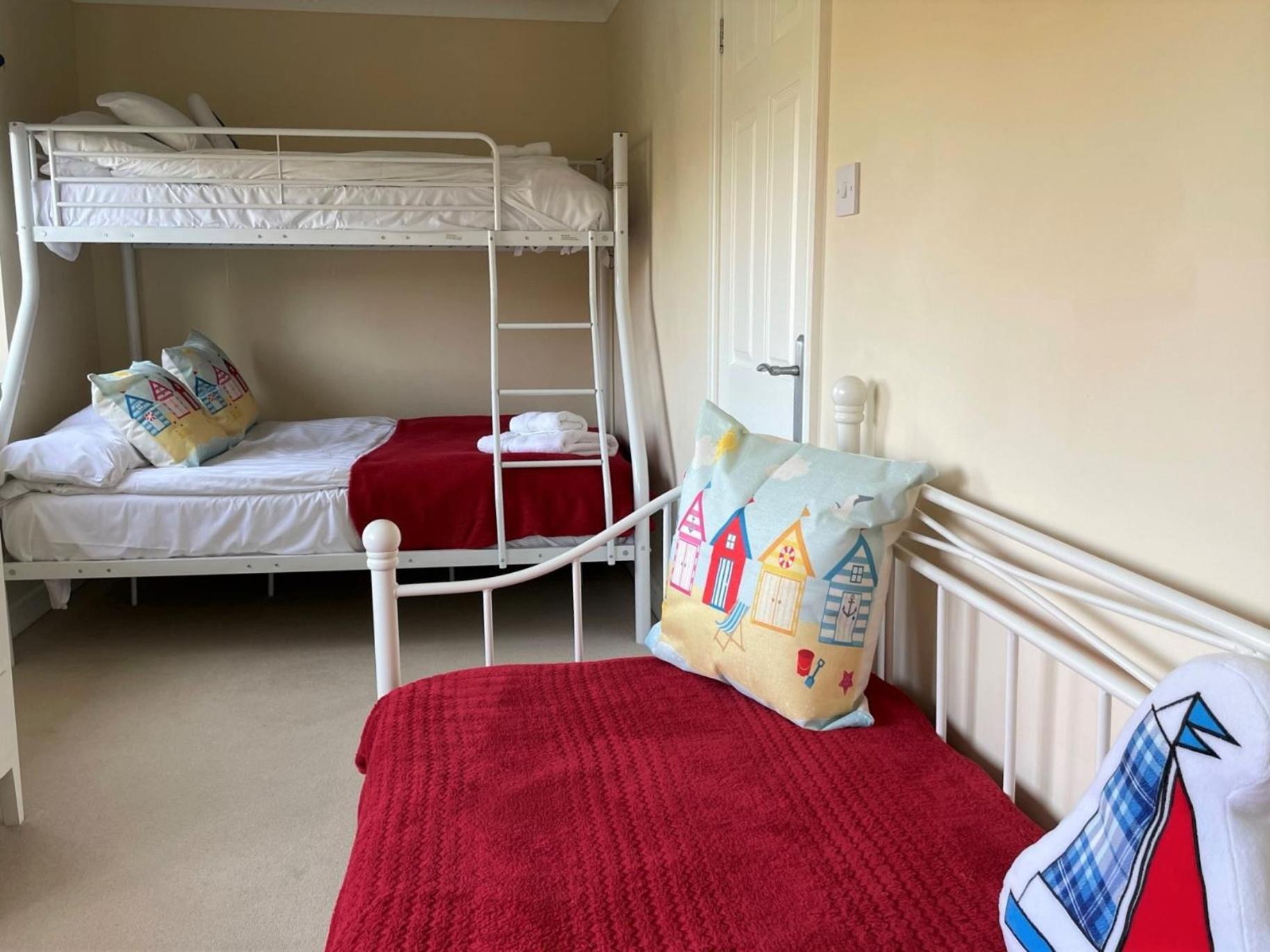 Saltkettle In Blakeney, Sleeping 12 In 5 Bedrooms 블레이크니 외부 사진