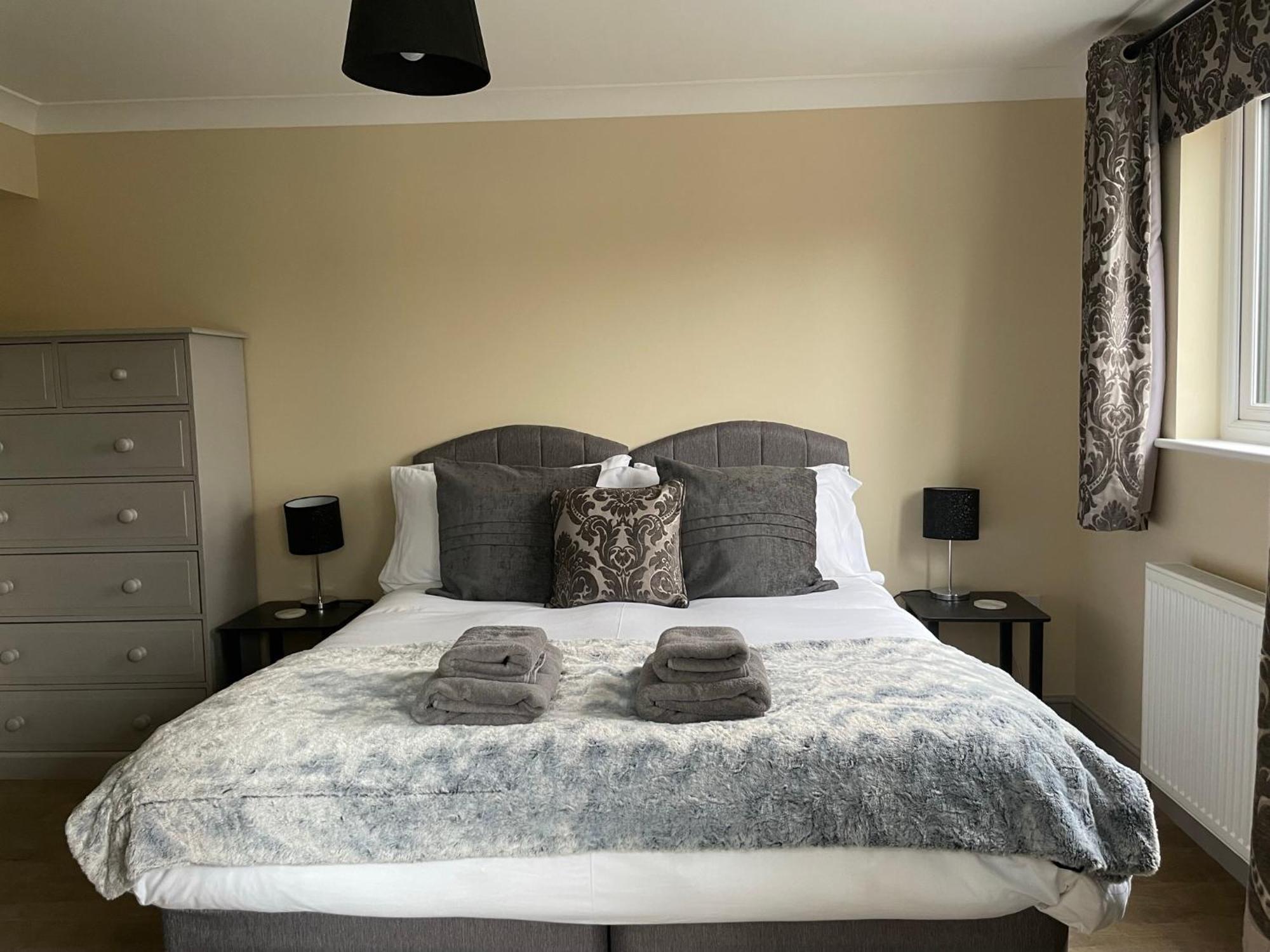 Saltkettle In Blakeney, Sleeping 12 In 5 Bedrooms 블레이크니 외부 사진